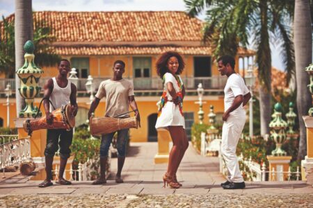 Salsa Tanzende Männer und Frauen Kuba